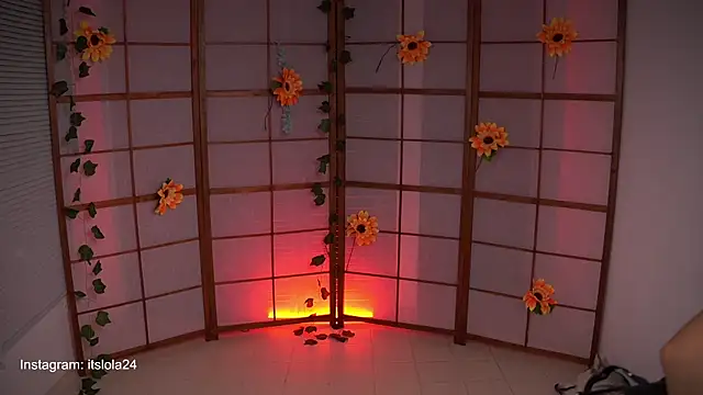 its lola24 online show from September 20, 10:41 pm