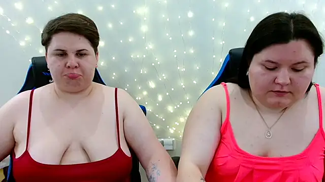 BeckyAndHellen online show from July 10, 12:27 pm