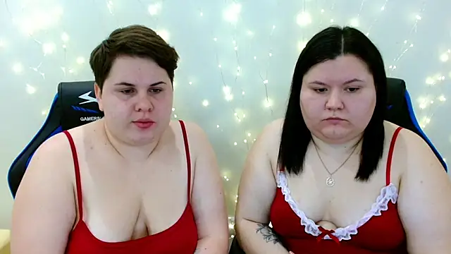 BeckyAndHellen online show from December 17, 7:51 pm