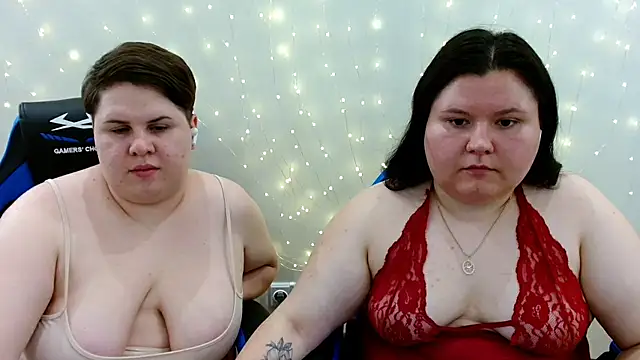 BeckyAndHellen online show from June 27, 8:48 pm