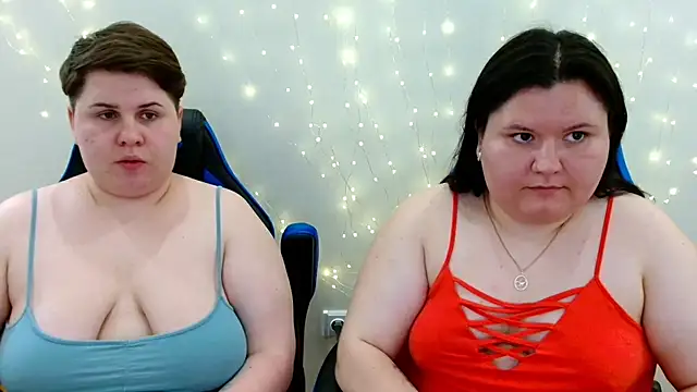 BeckyAndHellen online show from June 28, 9:10 pm