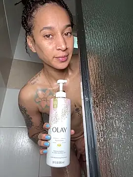 Shuggabutt online show from March 13, 2:29 pm