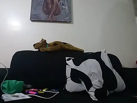 hoely grail01 online show from November 6, 8:15 pm