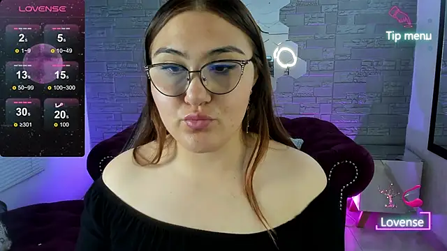 conniejames m online show from December 15, 12:54 pm