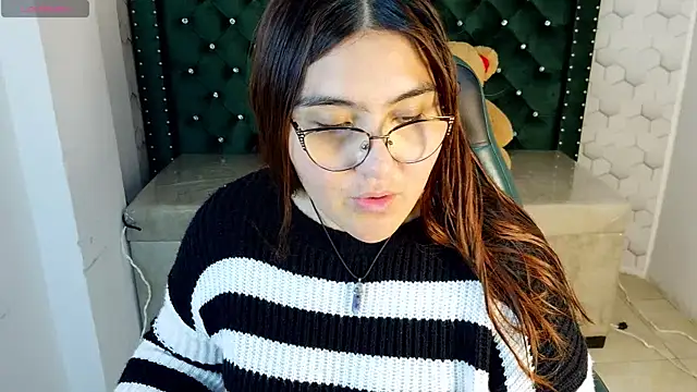 conniejames m online show from July 28, 1:10 pm
