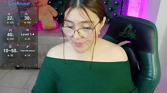 conniejames m online show from April 30, 5:40 pm