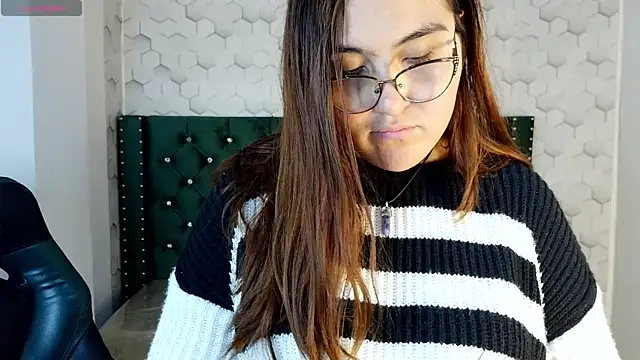 conniejames m online show from July 28, 2:13 pm