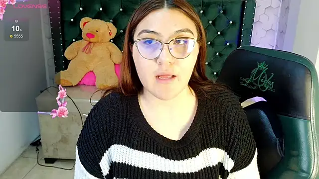 conniejames m online show from June 17, 1:01 pm