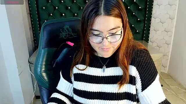 conniejames m online show from July 28, 4:39 pm