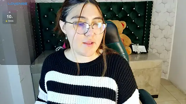 conniejames m online show from July 31, 1:23 pm