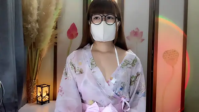 BabyThree  online show from July 23, 9:50 am
