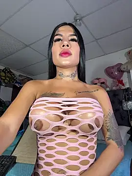 saragill323 online show from October 15, 8:00 pm