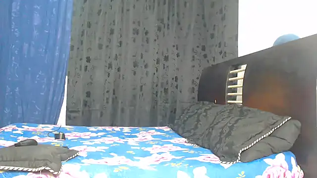 Hot Sharks  online show from November 2, 10:29 am