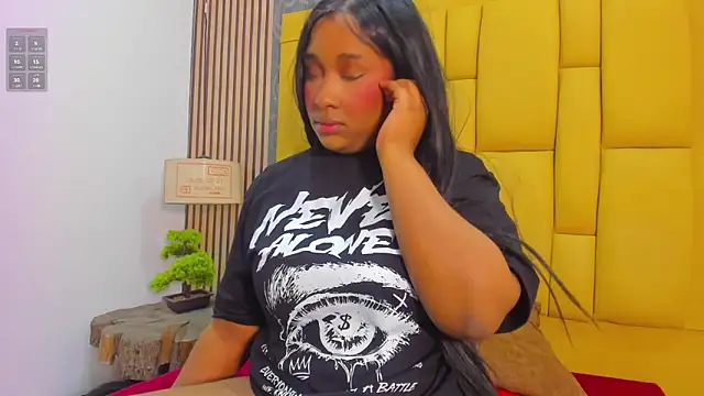 kriixtybrown online show from March 12, 8:33 pm