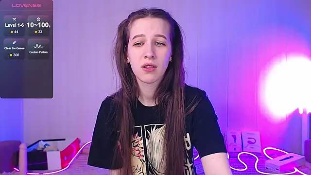 ur kitty   online show from December 3, 10:39 am