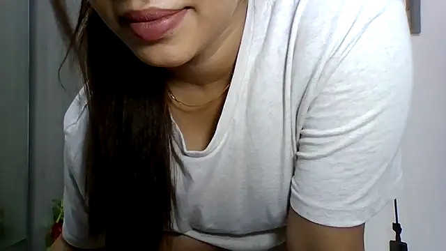 Snapshot of sparkling_queen chatting on September 14, 2:15 pm sparkling queen online show from September 14, 2:15 pm