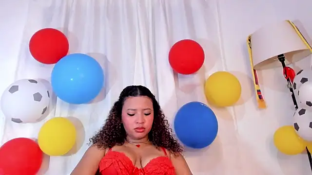 JessyZoe online show from July 5, 9:59 am