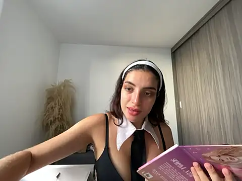 dakota le online show from June 19, 10:02 pm