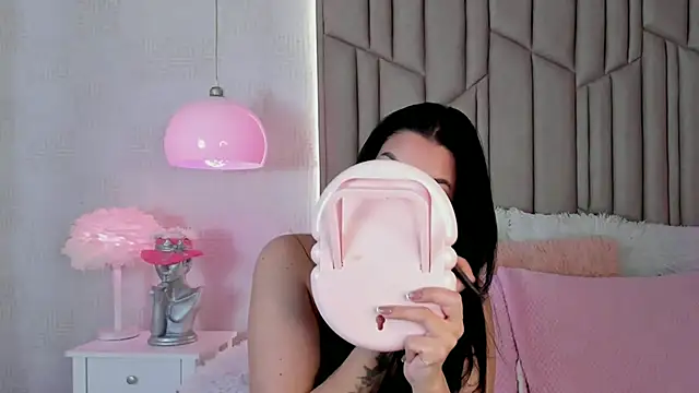 AudreyElla online show from November 17, 4:57 am