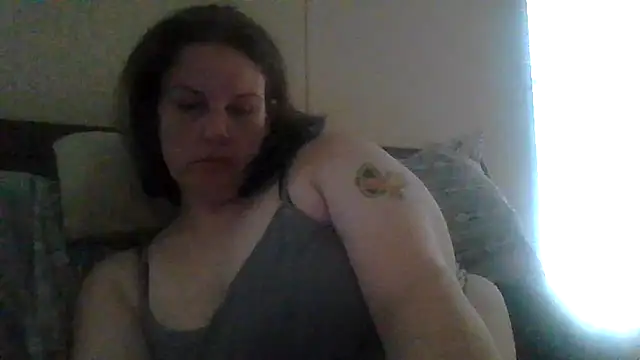 Snapshot of velvetta_ chatting on September 23, 2:26 pm velvetta online show from September 23, 2:26 pm