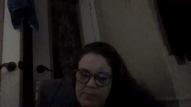 Snapshot of velvetta_ chatting on September 30, 8:31 am velvetta online show from September 30, 8:31 am