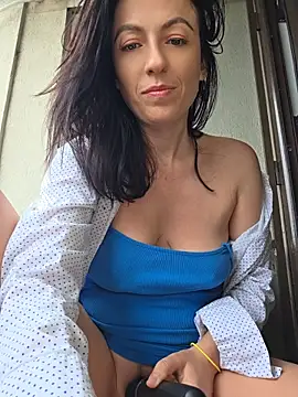 lovewildguy1 online show from June 5, 5:44 am