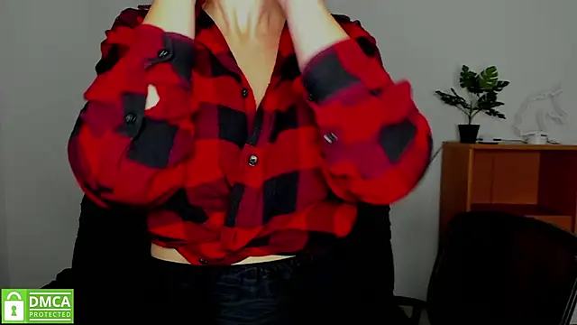 Snapshot of annakillianox chatting on October 19, 5:31 am annakillianox online show from October 19, 5:31 am