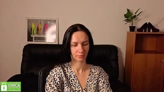 annakillianox online show from June 26, 5:30 am