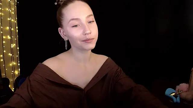 SindiWatsoon online show from February 5, 2:53 pm