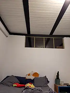 joanguzman02 online show from February 11, 6:31 pm