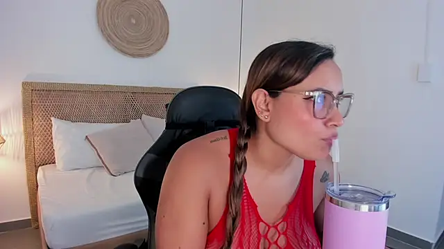 zoe danae  online show from June 23, 2:59 pm