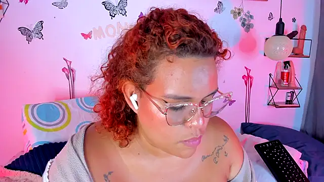 Snapshot of monicabbw_ chatting on September 30, 12:27 am monicabbw online show from September 30, 12:27 am