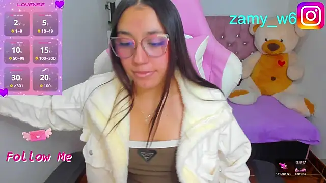 Karla  cute online show from June 24, 5:06 am