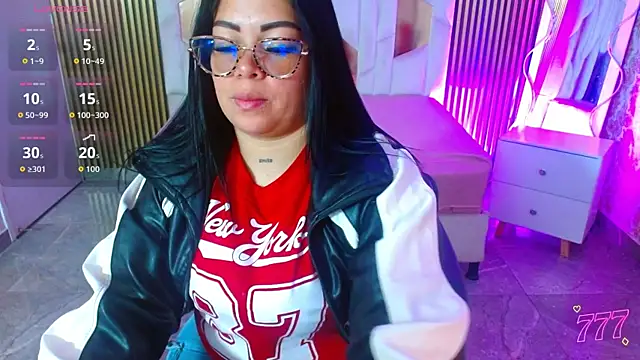 martinna tay online show from July 16, 3:22 am