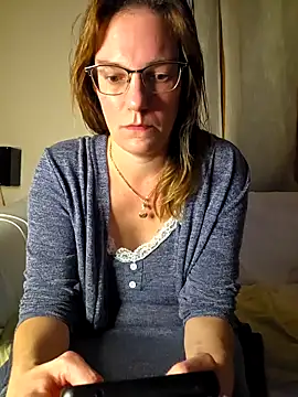 Snapshot of SpiceLea chatting on October 12, 7:38 pm SpiceLea online show from October 12, 7:38 pm