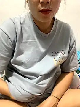 Baby-bigtits online show from October 4, 1:39 pm