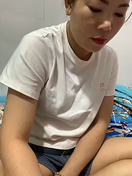 Baby-bigtits online show from September 22, 6:01 am