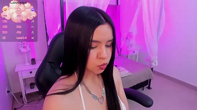 Snapshot of Hanna__Becker_ chatting on September 30, 3:34 am Hanna  Becker  online show from September 30, 3:34 am