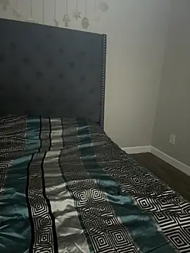 juicyyy323 online show from November 21, 2:57 am