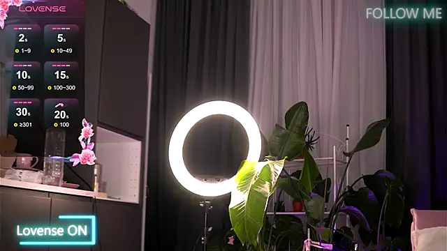 EmilyRaymont online show from September 23, 2:21 am