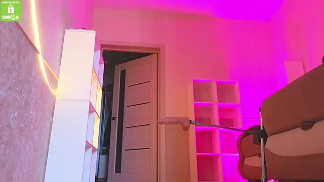 Katy perry  online show from November 5, 5:01 am