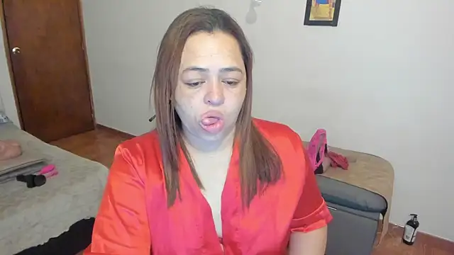 Snapshot of clarise_cooper chatting on September 13, 8:11 am clarise cooper online show from September 13, 8:11 am