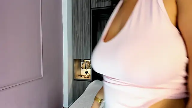 valerymeyerr online show from June 20, 11:47 am