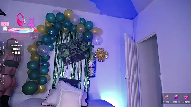 alejandrafitt online show from February 4, 3:42 am