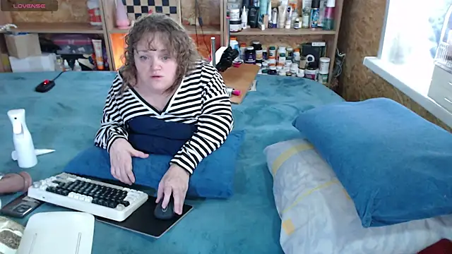 MiniNatalie online show from October 27, 6:42 am