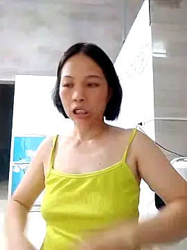 Snapshot of Aninyin22 chatting on September 9, 12:43 am Aninyin22 online show from September 9, 12:43 am