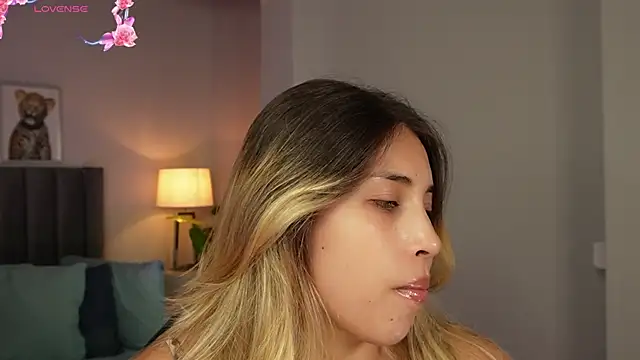 charlotte  grey online show from July 25, 8:16 pm