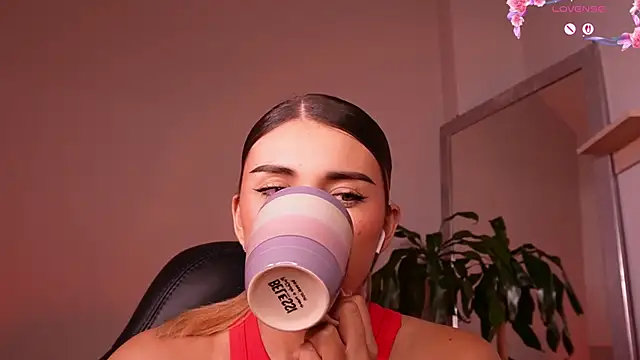 charlotte  grey online show from July 17, 9:18 pm