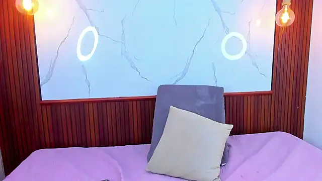 Mia thompson 19 online show from March 4, 8:26 pm