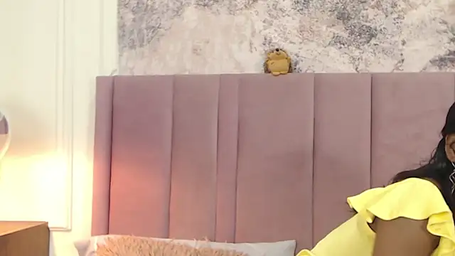 SabrinaDevill online show from December 4, 1:24 pm